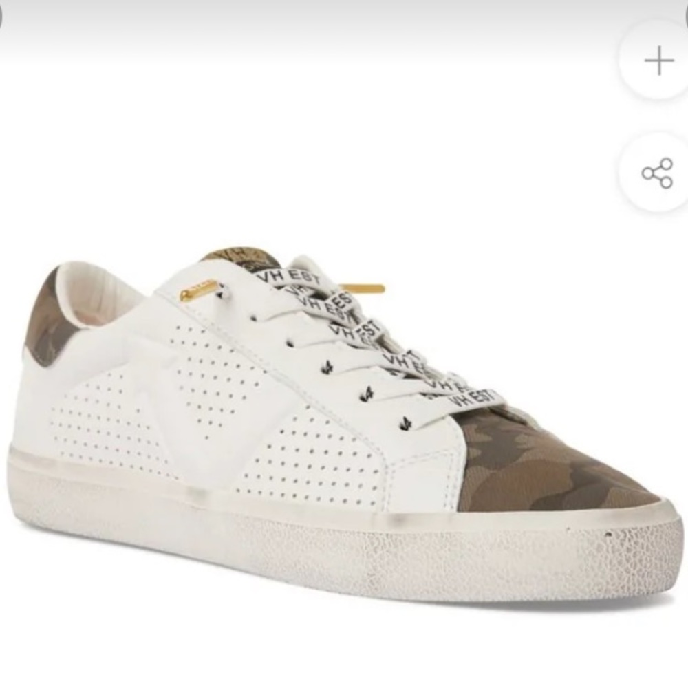 Vintage Havana women 6.5 camo sneaker